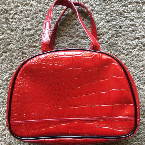 red patent leather purse